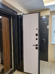 ПИКАССО (скол камня блэк+лакобель чёрная/белый мат)