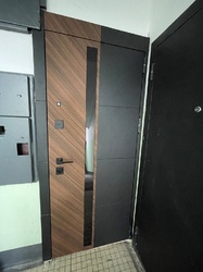 РЕНУАР (чёрный кварц/шпон орех нат)